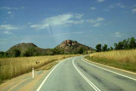 auf dem Highway in Richtung Timber Creek